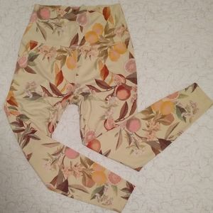 Beyond Yoga Citrus Blossom Lux Leggings, Large